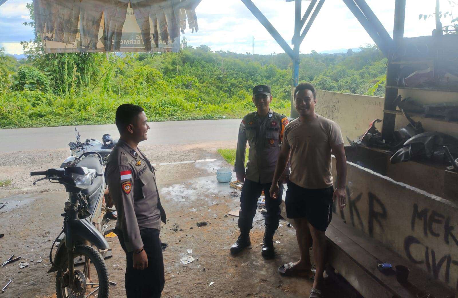Patroli Perintis Kota Polsek Entikong Intensifkan Pengawasan, Ciptakan Rasa Aman di Perbatasan