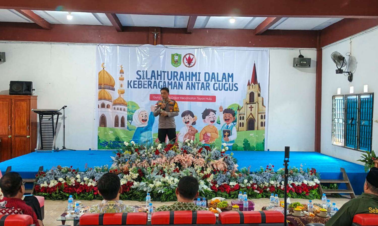 Kapolsek Tayan Hulu: Di Balik Kesuksesan Anak Bangsa, Ada Jasa Seorang Guru