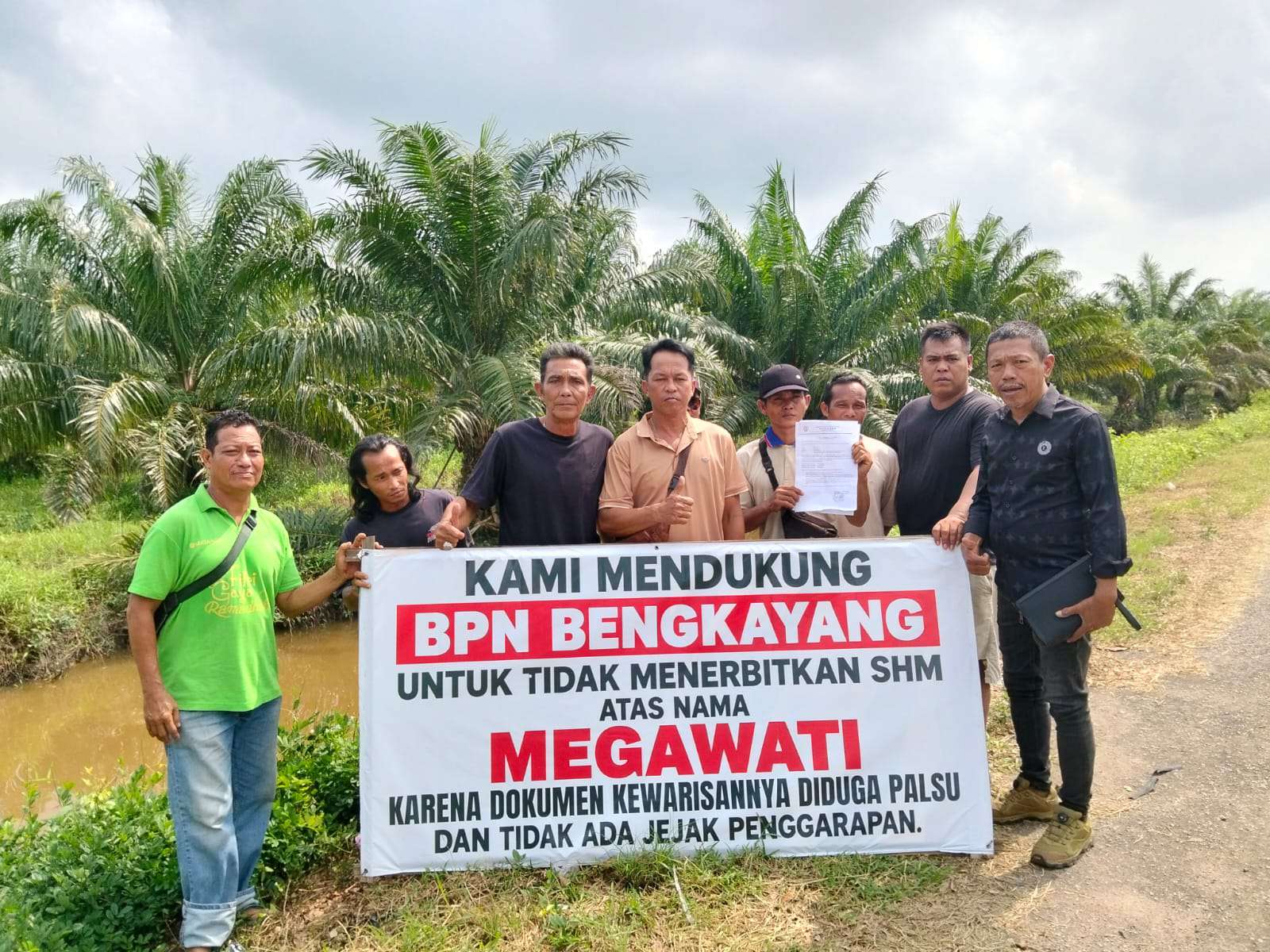 PENGGARAP DAN WARGA ANCAM DEMO KADES SUNGAI DURI